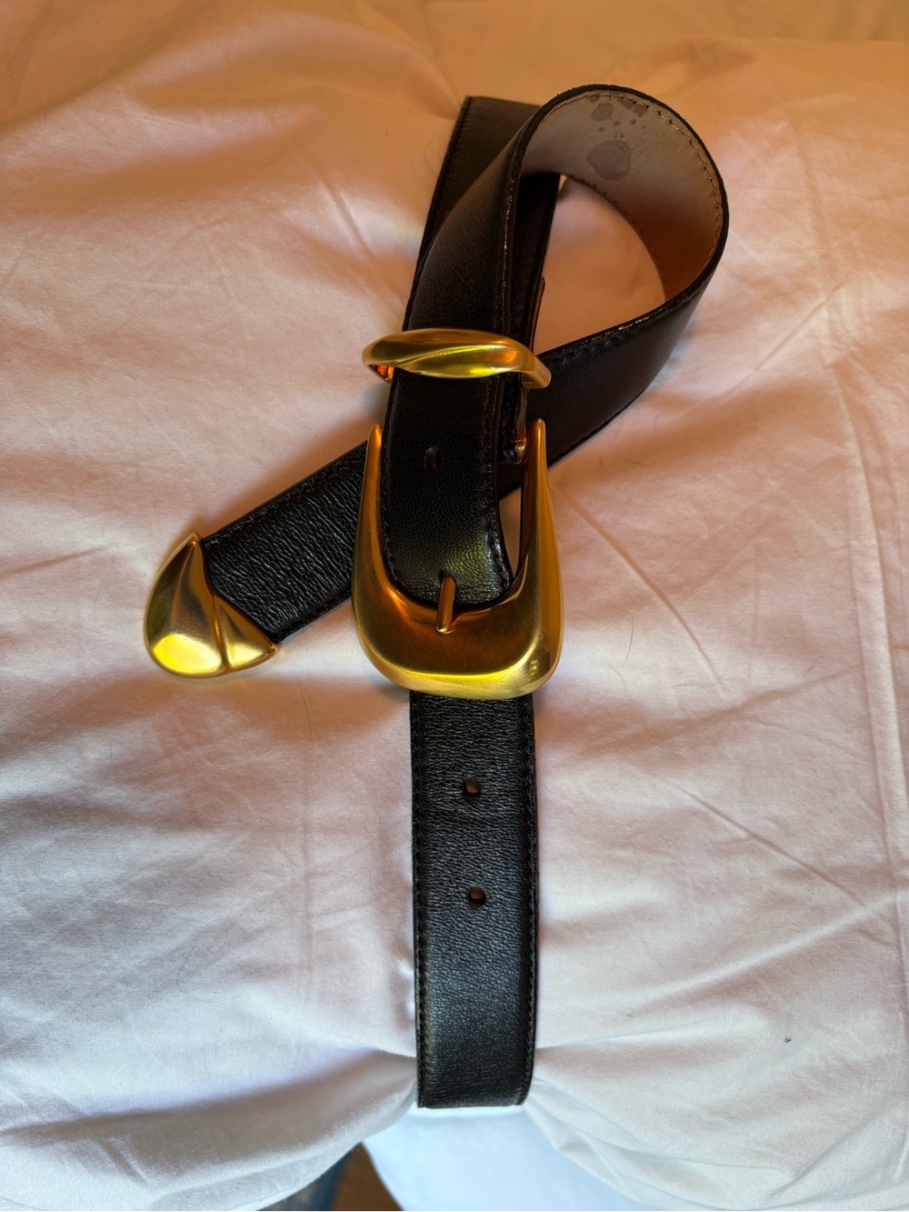 Donna Karan Black Leather Belt with Gold Buckle - Picture 2 of 10